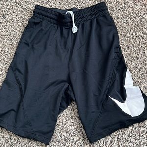 barely used Nike dry fit shorts